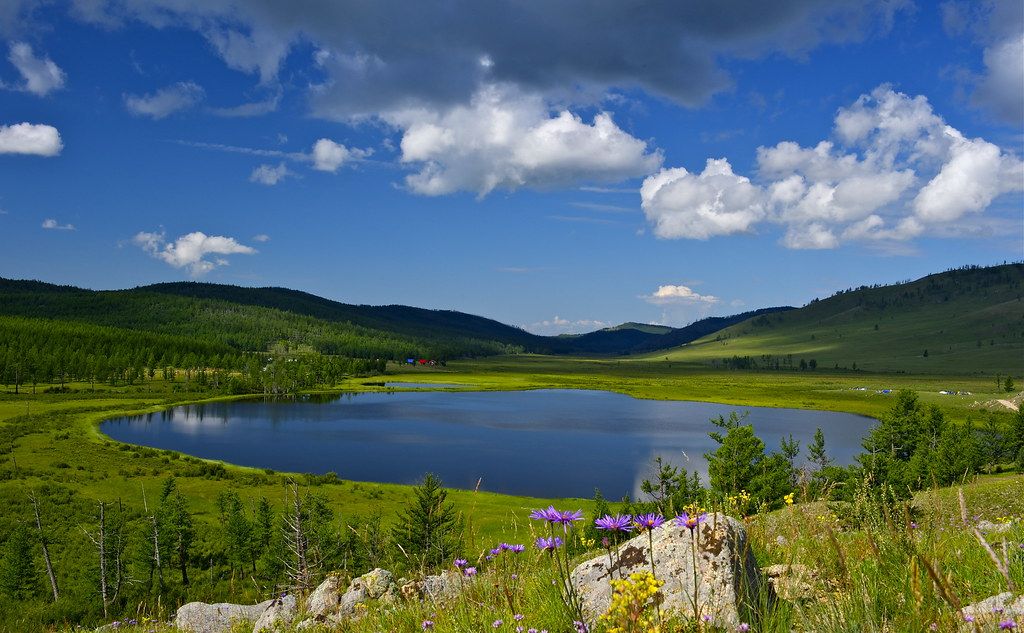 ハギーンハル湖（ハギーン黒湖）